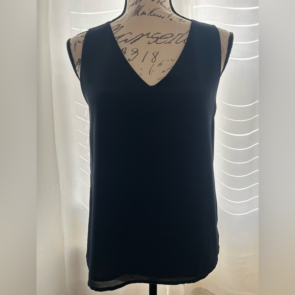 y coo Paris Elegant Navy Sleeveless Top